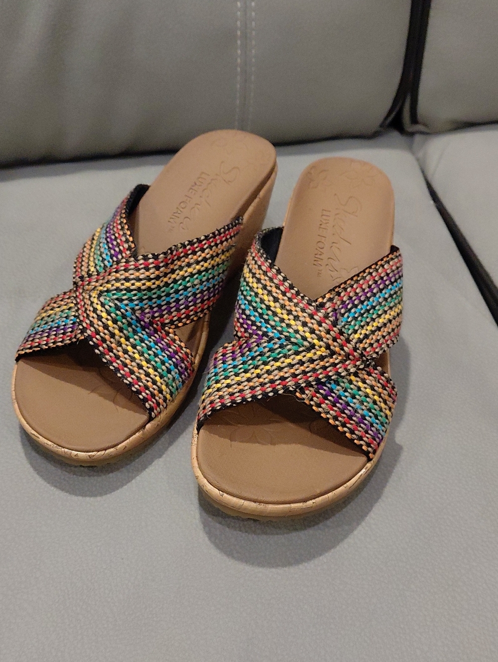 SKECHERS WEDGES LUXEFOAM SIZE 7